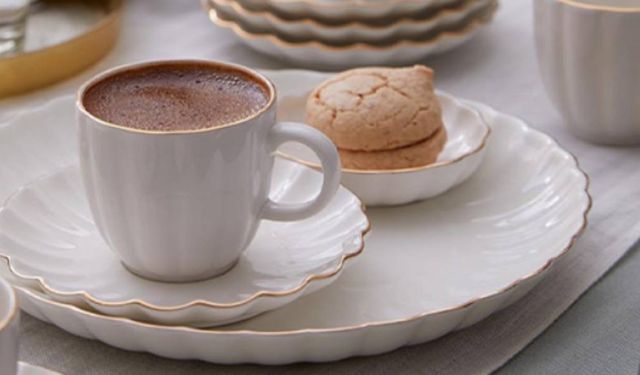 Kahve Keyfiniz İçin Kaliteli Fincan Takımı Seçmenin Önemi