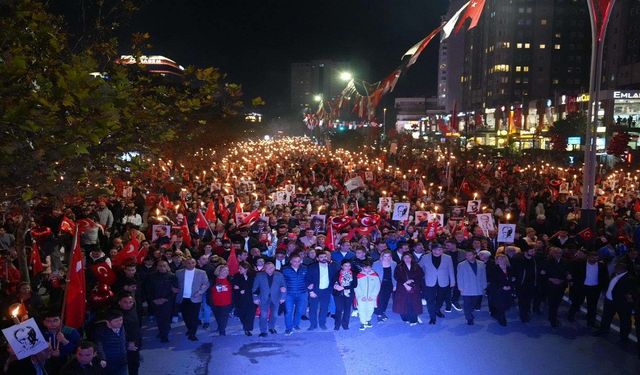 Ataşehir’de binlerce kişi 29 Ekim coşkusuna ortak oldu