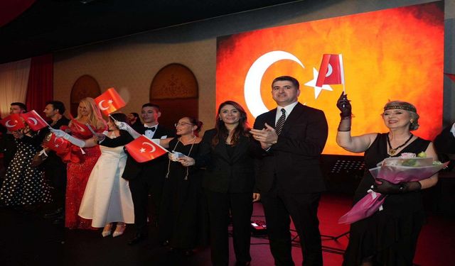 Cumhuriyetin 102. yılına özel unutumaz balo