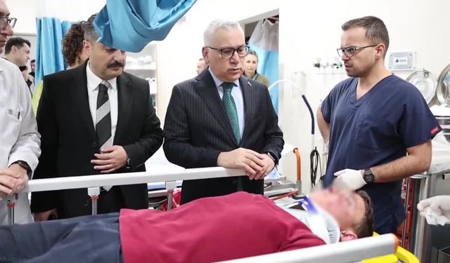 Sivas’ta öğrenci servisi kaza yaptı: 14 öğrenci yaralı