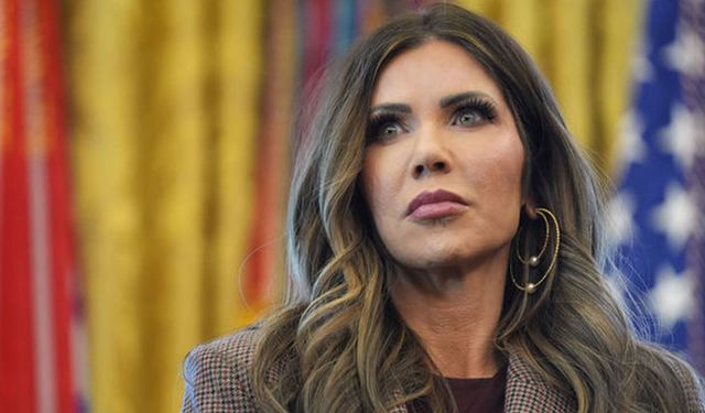 ABD Green Card başvurularını durdurdu