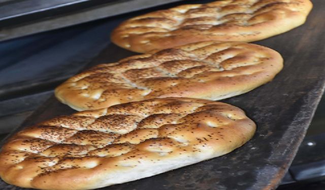 İzmir'de ramazan pidesinin fiyatı belli oldu