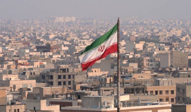 İran Kızılayı: ABD ve İsrail'in saldırılarında 9 bin 669 sivil birim hedef alındı