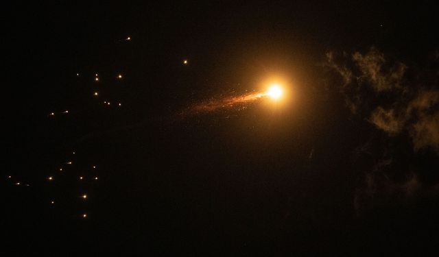 İran ordusu: ABD ve İsrail'in 500 askeri noktasına saldırı düzenlendi