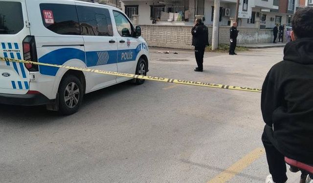 Mersin'de kocasının bıçakladığı kadın ağır yaralandı