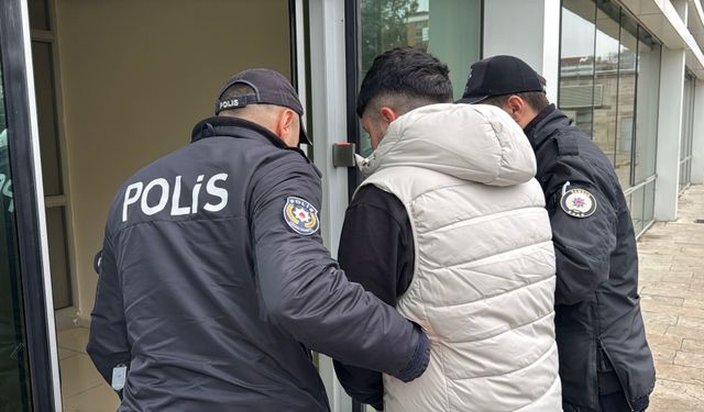 Trabzonspor'un takım otobüsüne taşlı saldırı olayında 3 polis açığa alındı
