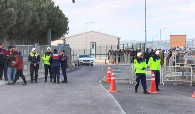 İBB davası başlamadan ertelendi