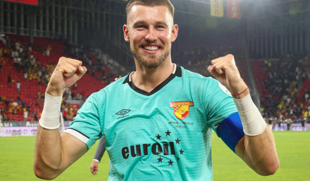 Göztepe'de kaleci Lis ilki yaşadı