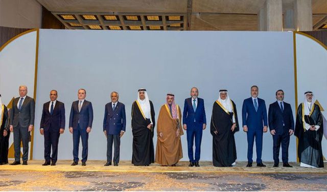 12 ülkeden İran'a ortak bildiri