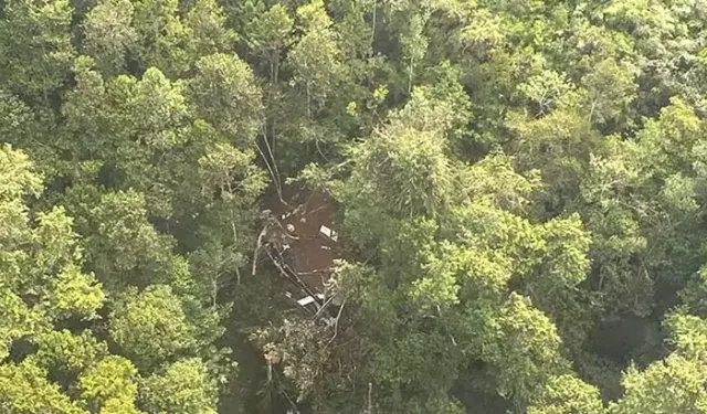 Endonezya'da helikopter kazası: 8 ölü