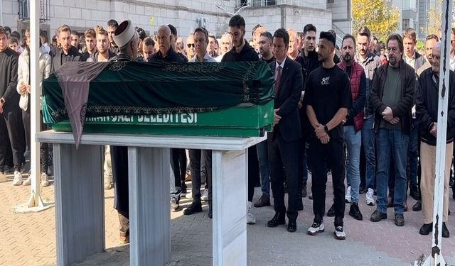 Diş hekimi eşini çocuklarının yanında öldüren sanığa 'haksız tahrik' indirimiyle 24 yıl hapis