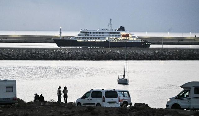 Hantavirüs vakalarının tespit edildiği yolcu gemisinde tahliyeler başladı