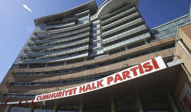 CHP'li Başarır ve Günaydın'ın 'grup başkan vekili' ünvanları kaldırıldı
