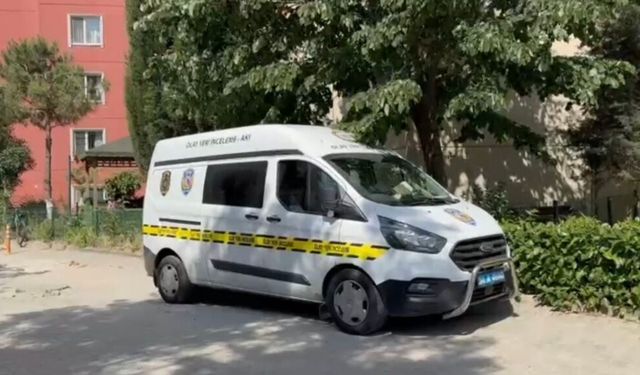 Beylikdüzü'nde sakinleştirmeye çalıştığı oğlu çıkan arbedede öldü; gözaltına alındı