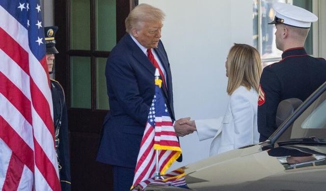 Trump'tan Meloni için 'Uzaklaştırma kararı gerekiyor' paylaşımı