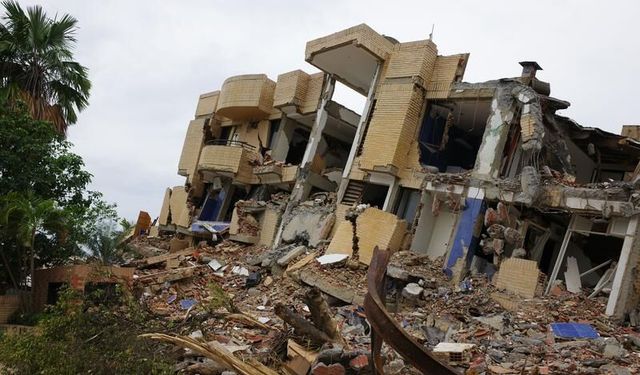 Venezuela'daki depremlerde hayatını kaybedenlerin sayısı 2 bin 954'e yükseldi