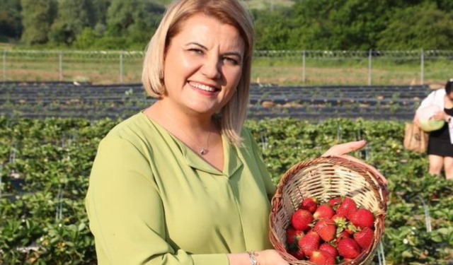 İzmit Belediye Başkanı Fatma Kaplan Hürriyet gözaltında