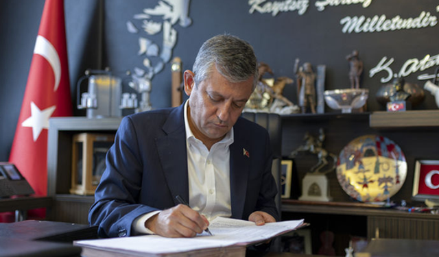 Yeni Parti'de son gelişmeler! CHP'de Özgür Özel ve 90 vekil istifa etti! Yeni Parti kuruluyor