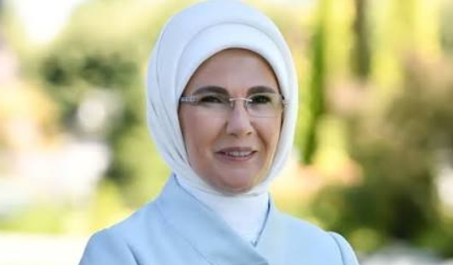 Emine Erdoğan'dan 'Mevlit Kandili' mesajı