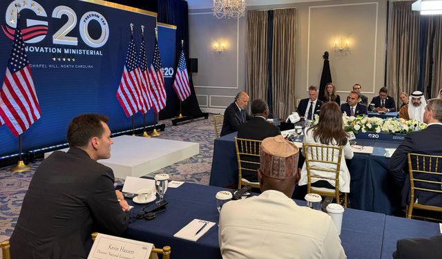 Bakan Kacır, G20 toplantısında Türkiye'nin yapay zeka hedeflerini anlattı