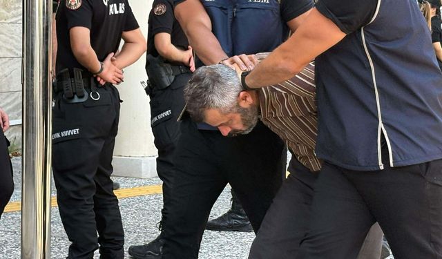 FETÖ'nün suikast timindeki Burkay Karatepe ile bağlantılı şüphelilere operasyon: 10 gözaltı