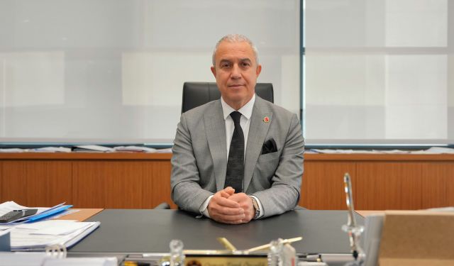 Alanya Belediye Başkanı Özçelik, CHP'den istifa etti