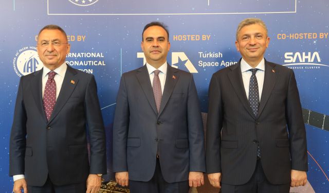 Bakan Kacır: 2027'nin ilk aylarında Ay uzay aracımızı Ay'a göndereceğiz