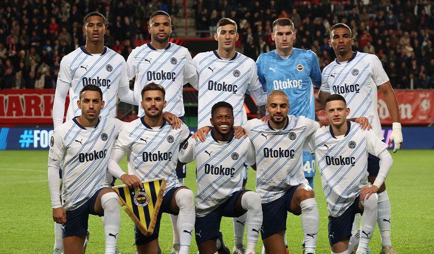 Fenerbahçe, milli aranın sona ermesiyle birlikte Süper Lig'de bu hafta sonu Samsunspor ile deplasmanda karşı karşıya gelecek. Sarı lacivertli ekip, ligde Thomas Reis önderliğinde 18 puan toplayan ve ikinci sırada yer alan Samsunspor karşısında galibiyet arayacak.