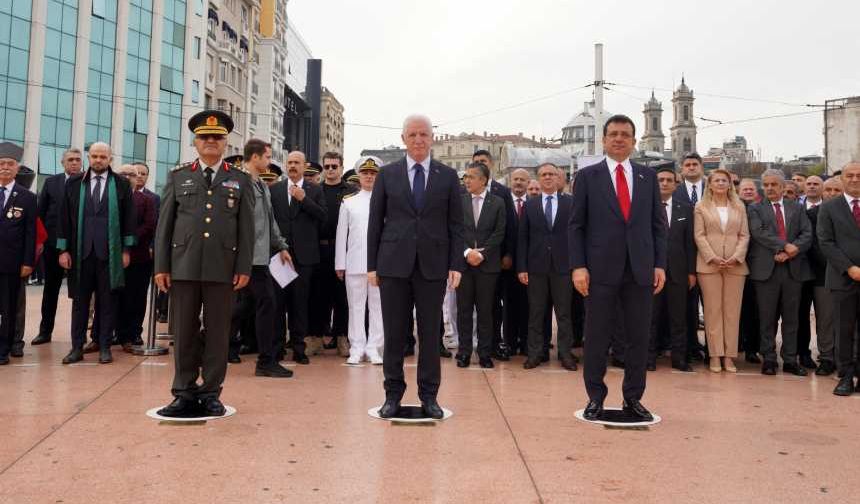 İstanbul’un Kurtuluşu Taksim’de kutlandı