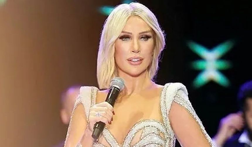1- SEDA SAYAN

* Seda Sayan, kazancını gayrimenkule yatıran isimler arasında yer alıyor. 

* Seda Sayan, son olarak Etiler'de uzun yıllardır Şamdan olarak bilinen mekanı da satın aldı.

* Seda Sayan'ın, ailesini; akrabalarını ikamet ettirdiği çeşitli semtlerde evleri olduğu gibi, İstanbul'un Zincirlikuyu ve Etiler semtlerinde ünlü rezidanslarda daireleri, Amerika Miami'de evi var.