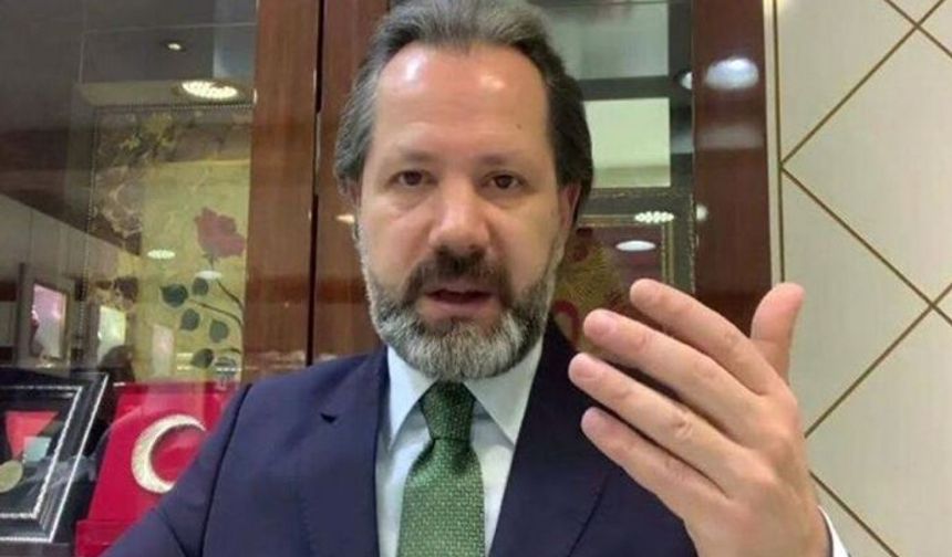 Dolar endeksi ise seçim sonuçlarına olumlu tepki vererek yüzde 2 seviyesinde yükselerek 105 seviyesini aştı. Altın ve petrol ise sert bir düşüş kaydetti. Ons altın yüzde 3'lük bir kayıp yaşadı. Sandıktan Trump'ın çıkmasıyla piyasalar ivmesini yukarı yönlü çevirdi.

