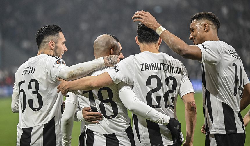 Beşiktaş - 700