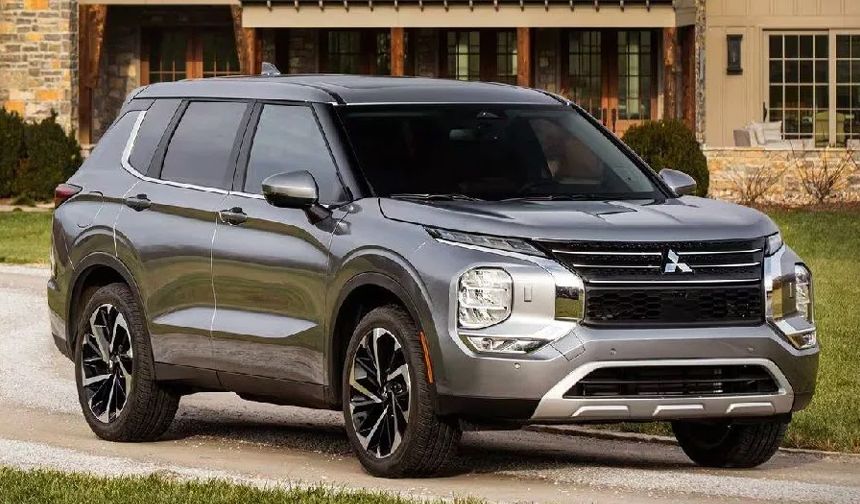 10 - Mitsubishi Outlander

8/10