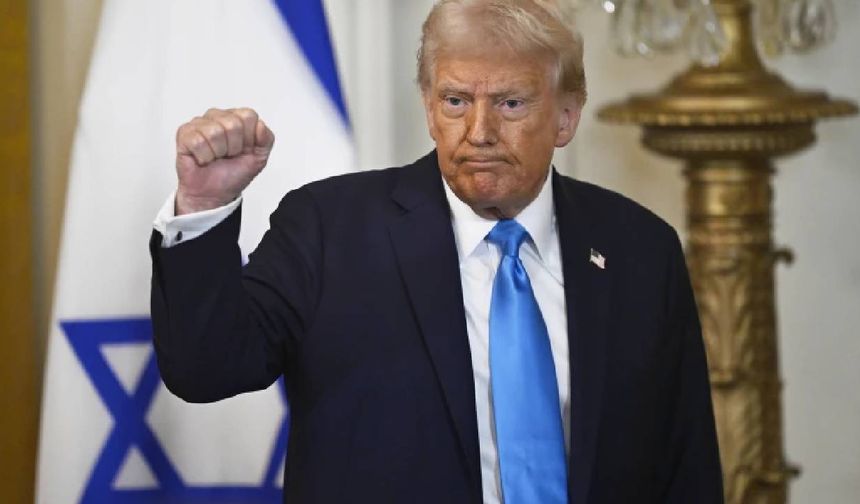 Donald Trump, Salı günü yaptığı açıklamada, ABD’nin Gazze’yi ele geçirmesi ve bölgedeki Filistin nüfusunu kalıcı olarak tahliye etmesi gerektiğini savundu. Trump, Filistinlilerin yeniden yerleştirilmesini, New York’taki emlak projelerine benzeterek şu ifadeleri kullandı: 

“Doğru araziyi ya da birkaç araziyi bulabilirsek, onlara çok güzel yerler inşa ederiz. Bölgede bolca para var, bu kesin. Bence Gazze’ye geri dönmekten çok daha iyi olur.”

Trump ayrıca, "Görüştüğüm herkes, ABD’nin burayı sahiplenmesini, geliştirerek binlerce iş yaratmasını ve burayı muhteşem bir yer haline getirmesini seviyor” şeklinde konuştu. Ancak Trump’ın bu sözleri sonrasında, Çarşamba günü Beyaz Saray Basın Sözcüsü Karoline Leavitt, yaptığı açıklamada, "Başkan, Gazze’ye askeri güç göndermek konusunda kesin bir taahhütte bulunmadı” diyerek sözleri bir nebze geri çekmeye çalıştı.