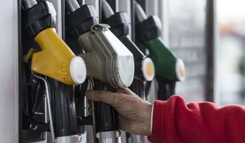 ABD'nin Rusya yaptırımı piyasayı vurdu! İndirim kısa sürdü motorine dev zam