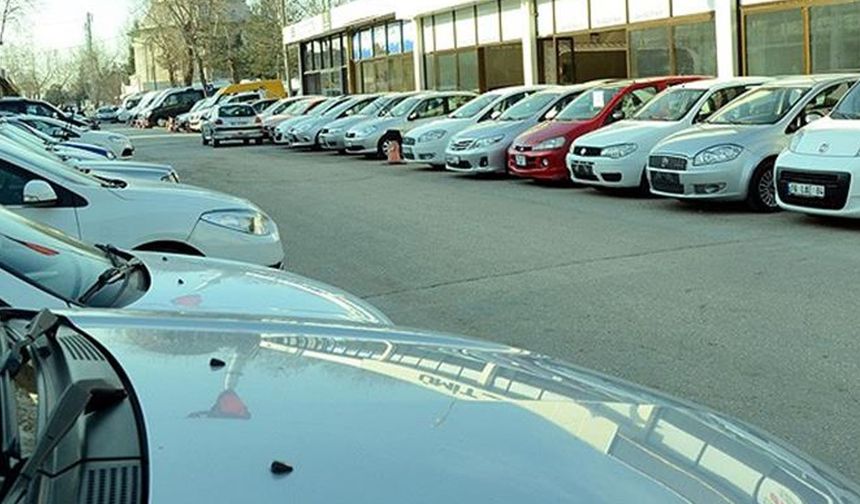 Herhangi bir arabanın değeri, garajdan çıktığı anda anında düşerken, kilometre sayacı16.000 kilometreyi geçtikten sonra ilk büyük darbeyi alıyor. Bu kilometre adımı sonrasında aracın değeri yaklaşık yüzde 22 oranında düşüyor.