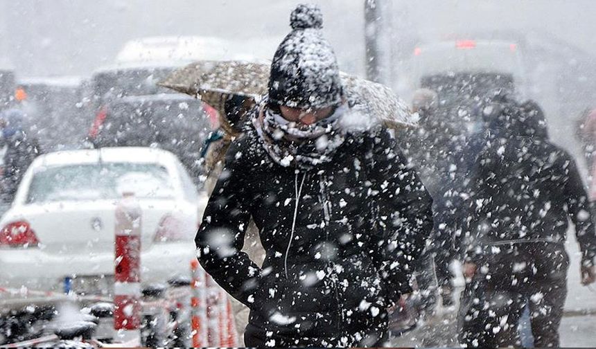 Meteoroloji tarih verdi! İstanbul için yeniden kar alarmı