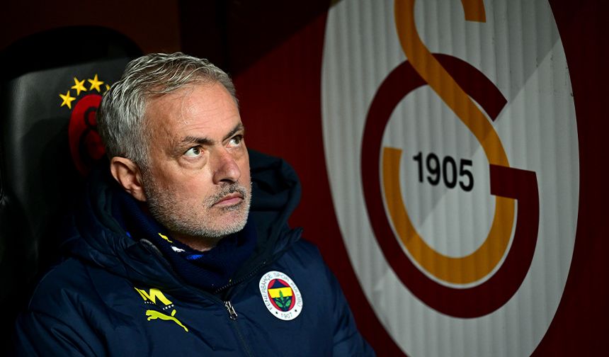 "OLAY BUMERANG GİBİ DÖNÜP ONLARA KARŞI OLDU"

Mourinho, "Bana saldırırken akıllıca davranmadılar çünkü geçmişimi bilmiyorlardı. Benim Afrika ile Afrikalı insanlarla, Afrikalı oyuncularla ve Afrika hayır kurumlarıyla olan bağlantılarımı bilmiyorlardı. Bu yüzden bu olay bana karşı olmak yerine bumerang gibi dönüp onlara karşı oldu" ifadelerini kullandı.