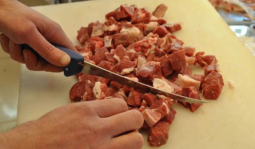 Tarım ve Orman Bakanlığı tarafından yayımlanan 'Sağlığı Tehlikeye Düşürecek Gıdalar' ve 'Taklit veya Tağşiş Yapılan Gıdalar' listeleri gündemdeki yerini korumaya devam ediyor.