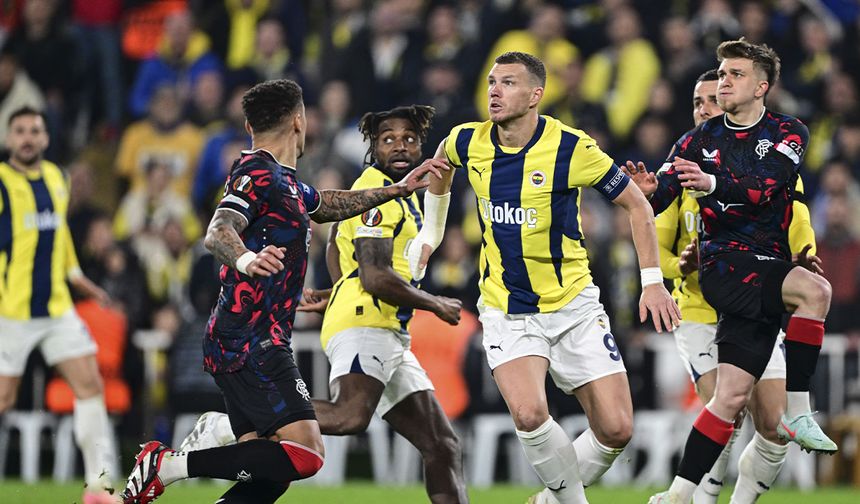 Fenerbahçe, UEFA Avrupa Ligi son 16 turunun ilk maçında Rangers'a sahasında 3-1 mağlup oldu. Sarı lacivertli ekip, bu sonuçla tur şansını zora soktu.

