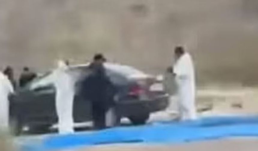 Soruşturma ekibi, öğrencilerin ellerinin kesilerek bir torbaya doldurulduğunu ve bu torbanın da aracın bagajına yerleştirildiğini ortaya çıkardı. Kurbanların Tlaxcala eyaletinden olduğu ve en son 27 Şubat’ta Oaxaca’nın ünlü plajlarına gitmek üzere yola çıktıkları öğrenildi.