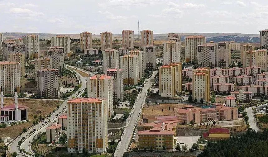 Ev sahibi olmak isteyen birçok vatandaş tarafından konut kredisi faiz oranları araştırılıyor. Peki, 3 milyon TL konut kredisinin ödemesi ne kadar oldu? İşte, 3 milyon TL konut kredisinin 120 aylık ödemesi...