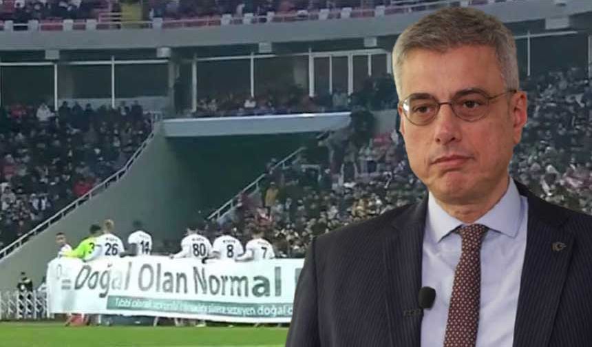 "MAÇA SADECE ERKEKLER Mİ GELİYOR?"

Memişoğlu, Çankaya Çayyolu Eğitim Aile Sağlığı Merkezi'nde düzenlenen aşı programı sonrası gazetecilerin sorularını yanıtladı. 
Sivassporlu futbolcuların Fenerbahçe maçı öncesi sahaya çıkarken taşıdıkları, "Doğal olan normal doğum" mesajına, hem kadınlardan hem de sağlık örgütlerinden gelen tepkilerin sorulması üzerine Bakan Memişoğlu, "Normaldir. Futbol maçına sadece erkekler mi geliyor arkadaşlar?" dedi.

