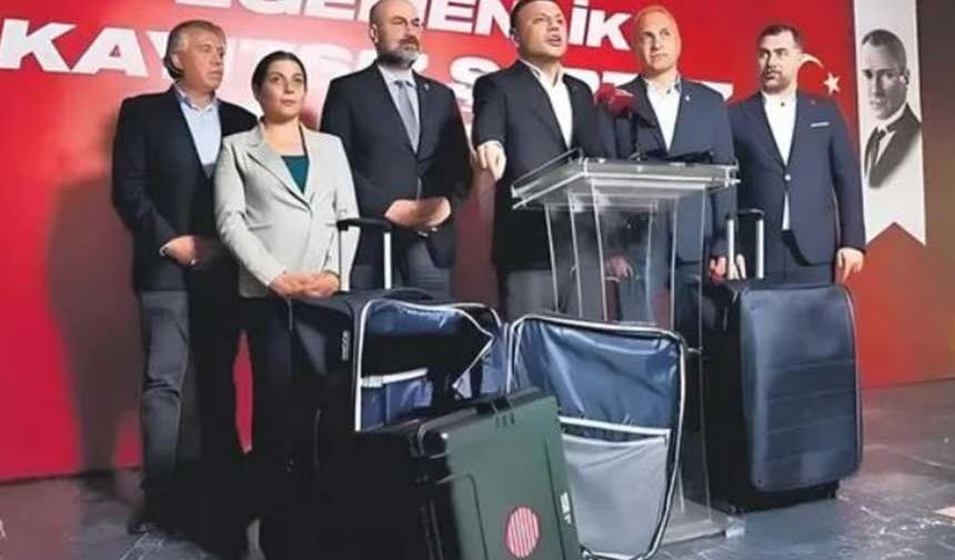 Özgür Çelik'in bavullardaki jammerları göstermesi sonrası yandaş medya bu defa İmamoğlu'nun jammerla dolaşmasını hedef göstermişti. Fakat çok sayıda kamu kuruluşunda jammer kullanıldığı Elektronik Kamu Alımları Platformu'ndaki (EKAP) ihalelerde görüldü.

İŞTE JAMMER ALIMI YAPILAN KAMU KURULUŞLARI