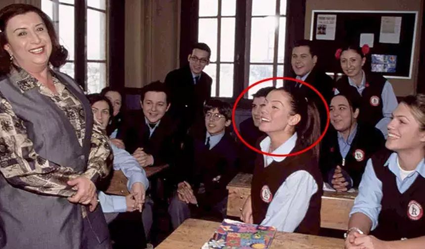 Geçtiğimiz günlerde Candaş Tolga Işık'ın sunduğu programa konuk olan 75 yaşındaki usta oyuncu Perran Kutman, Gökçe Bahadır'dan övgü dolu sözlerle bahsetti.