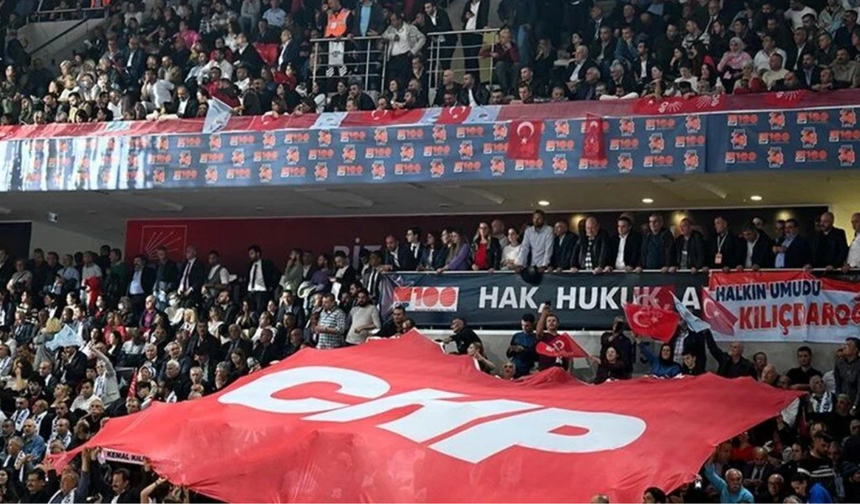 MART AYINDA CHP BİRİNCİ PARTİ

Araştırmada, CHP yüzde 32,4 ile birinci parti olurken AKP'nin oy oranı yüzde 30,3 oldu.

DEM Parti'nin oy desteği yüzde 8,8 olurken MHP'nin oy desteği yüzde 8 olarak ölçüldü.

Diğer partilerin oy oranı ise şöyle: