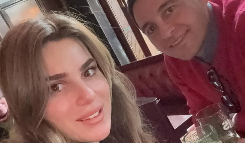 SABANCI AİLESİNDEN JET YANIT 
Sabancı çiftinden, söz konusu iddiaya jet yalanlama geldi.

İskoçya'nın başkenti Edinburgh'da bulunan çiftten Hacı Sabancı, eşiyle karesini Instagram hesabından paylaşarak, boşanma söylentilerine son noktayı koydu.

Hacı Sabancı ile Nazlı Sabancı, 2021'de evlendi. Çiftin, 2023'te Arzu Alara adını verdikleri kızları dünyaya geldi.