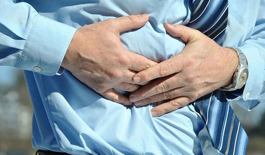 REKTAL KANSER TEŞHİSİYLE SARSILDI 

39 yaşındaki mühendis, semptomların sıklaşması üzerine, Temmuz 2023’te durumu eşi Jess’e anlattı. Eşinin ısrarıyla doktora giden Paul, büyük yarıştan sadece birkaç hafta önce rektal kanser teşhisiyle sarsıldı.