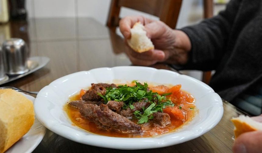 Tire şiş köfte, 1. sıra
