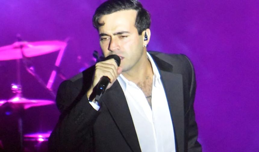 Şarkıcı uzun bir aranın ardından konser verdi. 
